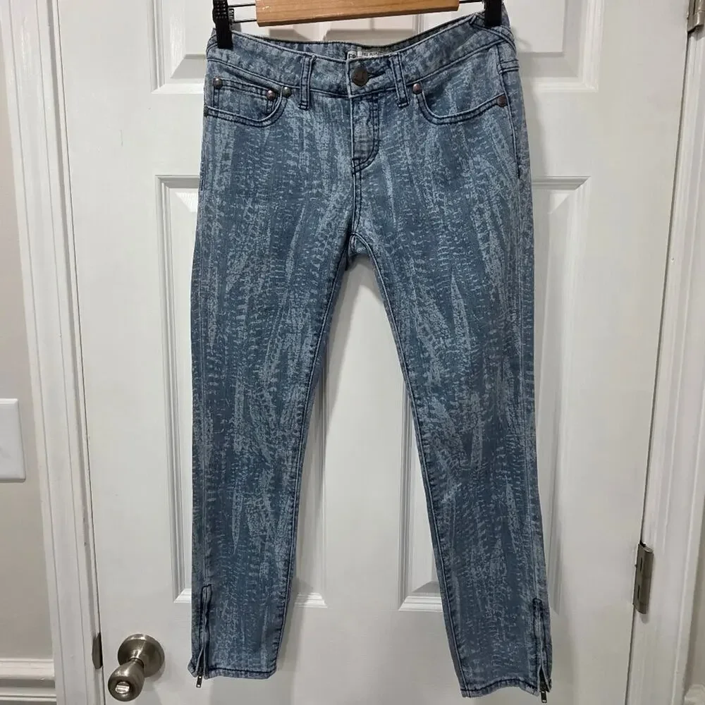 Free People Ankle Zip Skinny Jeans Reptile Snake Print Acid Wash, Size 26
